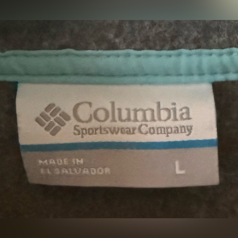 Columbia Vest "Like New" - Picture 4 of 8